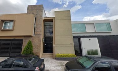 Magnífica y amplia casa en venta en Lomas de Tecnológico, San Luis Potosí.