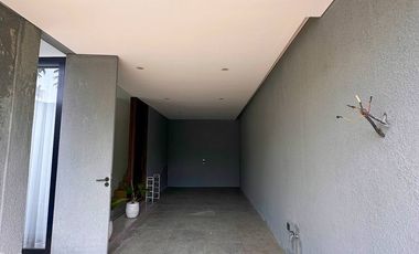 Dijual Unit Rumah Siap Huni Full Furnished Dengan Kolam Renang Pribadi Di Cipinang Jakarta Timur Dekat Ke Rawamangun [AR169]