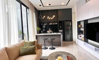 Dijual Unit Rumah Siap Huni Full Furnished Dengan Kolam Renang Pribadi Di Cipinang Jakarta Timur Dekat Ke Rawamangun [AR169]