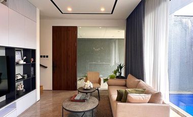 Dijual Unit Rumah Siap Huni Full Furnished Dengan Kolam Renang Pribadi Di Cipinang Jakarta Timur Dekat Ke Rawamangun [AR169]