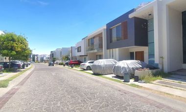 Casa en Venta La Rioja Los Gavilanes Tlajomulco Guadalajara