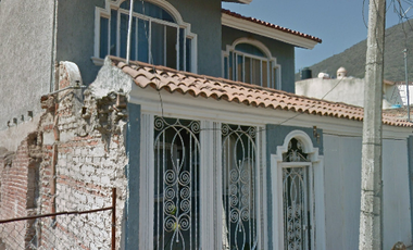 CASA EN VENTA CON 3 HABITACIONES EN LA COLONIA JOCOTEPEC