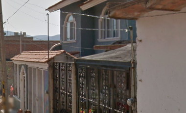 CASA EN VENTA CON 3 HABITACIONES EN LA COLONIA JOCOTEPEC