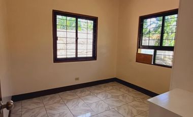 2 Bedrooms Unfurnished Apartment in Cantil-e Dumaguete City