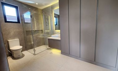 Brand New Modern House and Lot For Sale at Ayala Southvale Primera