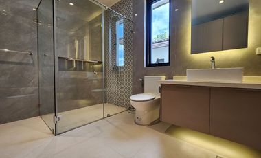 Brand New Modern House and Lot For Sale at Ayala Southvale Primera