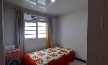 VENDO CASA AMPLIA, ECXELENTE UBICACION, POTENCIAL COMERCIAL.