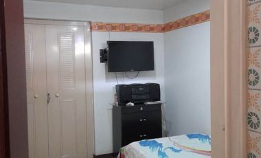 VENDO CASA AMPLIA, ECXELENTE UBICACION, POTENCIAL COMERCIAL.