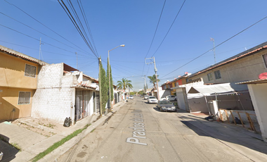 CASA DE RECUPERACIÓN BANCARIA EN CALLE PEDRO DE LOS PINOS, COL. PRADOS DE LA CRUZ IV, TONALÁ, JALISCO. ¡NO SE ACEPTAN CRÉDITOS!