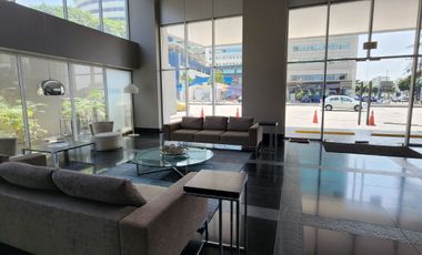 ¡Oportunidad Vendo Suite en Edificio Quo Luxury Apartments, frente Mall del Sol!