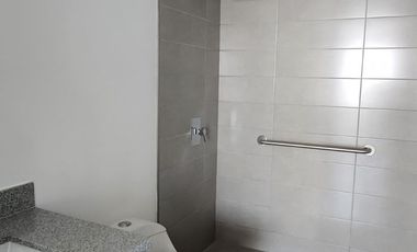 ¡Oportunidad Vendo Suite en Edificio Quo Luxury Apartments, frente Mall del Sol!