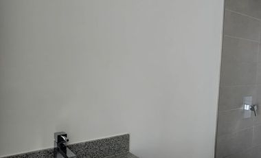 ¡Oportunidad Vendo Suite en Edificio Quo Luxury Apartments, frente Mall del Sol!