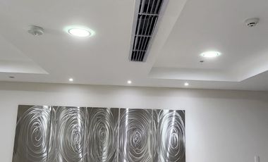 ¡Oportunidad Vendo Suite en Edificio Quo Luxury Apartments, frente Mall del Sol!