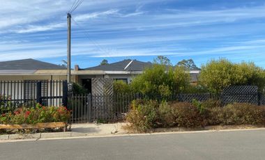 Casa en venta sector residencial, Algarrobo.