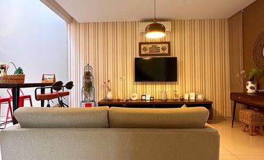 Rumah Dijual Posisi Hook Full Furnished Di Cipayung, Jakarta Timur Dekat Gerbang Tol Bambu Apus [AR167]