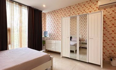 Rumah Dijual Posisi Hook Full Furnished Di Cipayung, Jakarta Timur Dekat Gerbang Tol Bambu Apus [AR167]