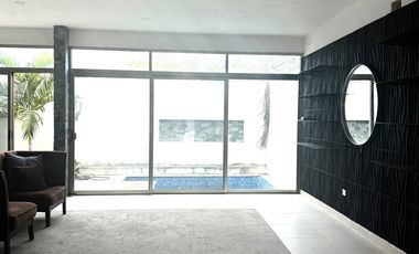 EN VENTA HERMOSA CASA CON ALBERCA EN AQUA RESIDENCIAL EN UNOS DE LOS RESIDENCIALES MAS EXCLUSIVOS DE CANCUN