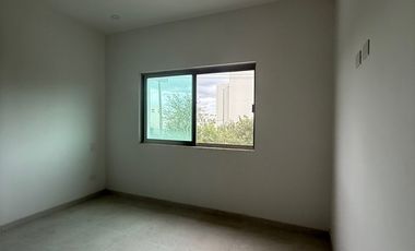 EN VENTA HERMOSA CASA CON ALBERCA EN AQUA RESIDENCIAL EN UNOS DE LOS RESIDENCIALES MAS EXCLUSIVOS DE CANCUN