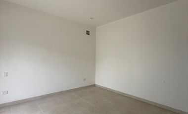 EN VENTA HERMOSA CASA CON ALBERCA EN AQUA RESIDENCIAL EN UNOS DE LOS RESIDENCIALES MAS EXCLUSIVOS DE CANCUN