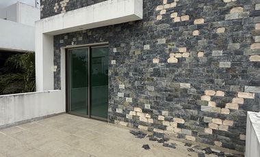EN VENTA HERMOSA CASA CON ALBERCA EN AQUA RESIDENCIAL EN UNOS DE LOS RESIDENCIALES MAS EXCLUSIVOS DE CANCUN