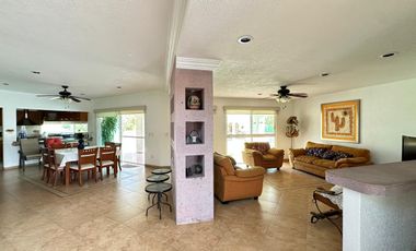 CASA EN VENTA EN FRACCIONAMIENTO LOMAS DE COCOYOC MORELOS