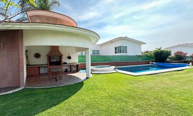 CASA EN VENTA EN FRACCIONAMIENTO LOMAS DE COCOYOC MORELOS