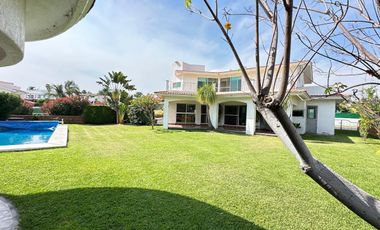 CASA EN VENTA EN FRACCIONAMIENTO LOMAS DE COCOYOC MORELOS