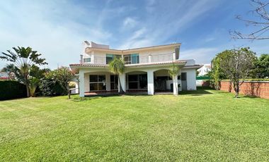 CASA EN VENTA EN FRACCIONAMIENTO LOMAS DE COCOYOC MORELOS