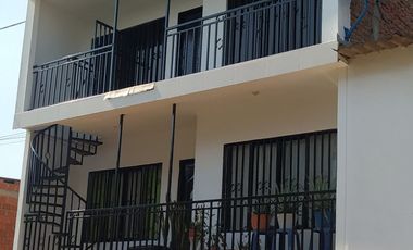 VENTA CASA TRIFAMILIAR BARRIO MARROQUIN 2