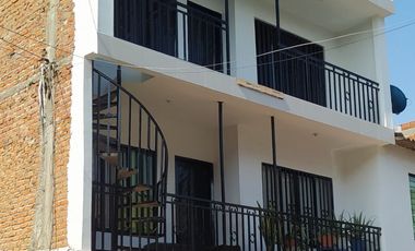 VENTA CASA TRIFAMILIAR BARRIO MARROQUIN 2