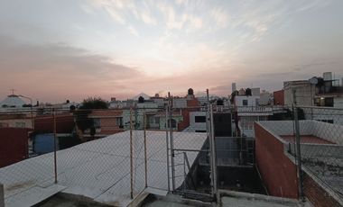 Inversión Inteligente - Casa Versátil con Espacios para Rentar o Expandir Negocio en Puebla