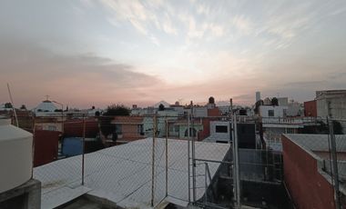 Inversión Inteligente - Casa Versátil con Espacios para Rentar o Expandir Negocio en Puebla