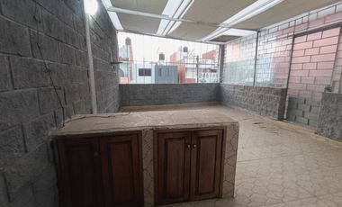 Inversión Inteligente - Casa Versátil con Espacios para Rentar o Expandir Negocio en Puebla