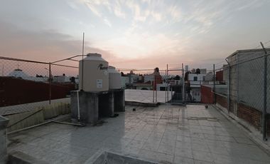 Inversión Inteligente - Casa Versátil con Espacios para Rentar o Expandir Negocio en Puebla