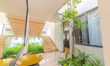 EN VENTA EXCLUSIVA RESIDENCIA CON ALBERCA EN PLAYA DEL CARMEN MUY CERCA DE XCARET Y A 5 MINUTOS DE LA PLAYA