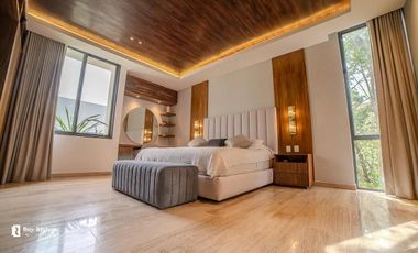 EN VENTA EXCLUSIVA RESIDENCIA CON ALBERCA EN PLAYA DEL CARMEN MUY CERCA DE XCARET Y A 5 MINUTOS DE LA PLAYA