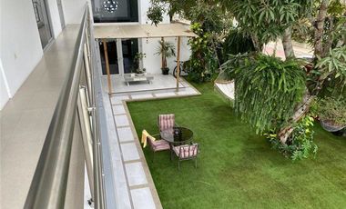 Casa Independiente Con Piscina De Venta Portoviejo Y/T