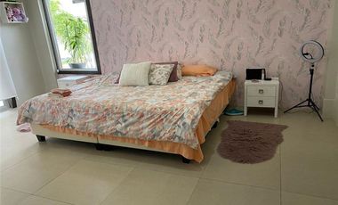 Casa Independiente Con Piscina De Venta Portoviejo Y/T