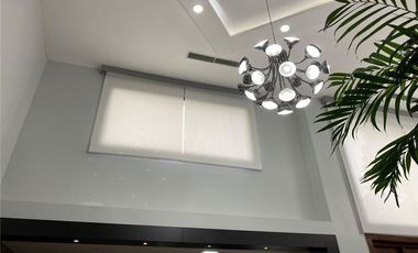 Casa Independiente Con Piscina De Venta Portoviejo Y/T