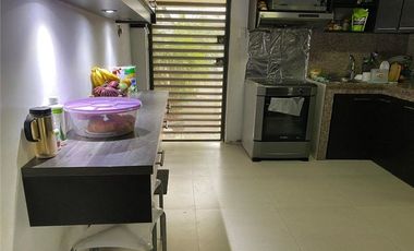 Casa Independiente Con Piscina De Venta Portoviejo Y/T