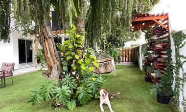 Casa Independiente Con Piscina De Venta Portoviejo Y/T