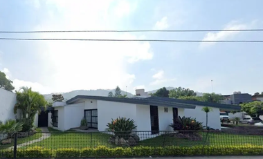 Bonita casa con 5 habitaciones en colonia mansiones del real