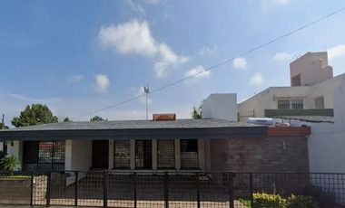Bonita casa con 5 habitaciones en colonia mansiones del real