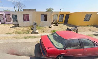 SE VENDE CASA DE RECUPERACIÓN HIPOTECARIA EN LOS RUISEÑORES, JALISCO