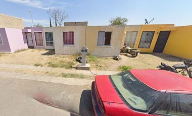 SE VENDE CASA DE RECUPERACIÓN HIPOTECARIA EN LOS RUISEÑORES, JALISCO