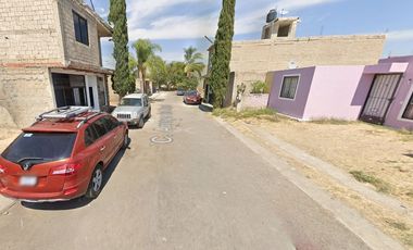 SE VENDE CASA DE RECUPERACIÓN HIPOTECARIA EN LOS RUISEÑORES, JALISCO
