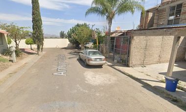 SE VENDE CASA DE RECUPERACIÓN HIPOTECARIA EN LOS RUISEÑORES JALISCO