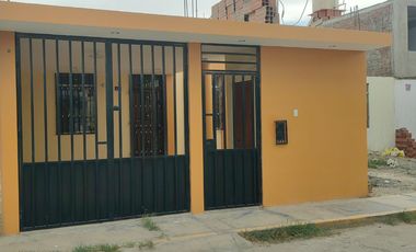 Alquiler De Casa De Un Piso En Urb. Villas Del Sol De Los Portales - Ica