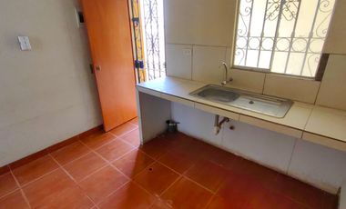 Alquiler De Casa De Un Piso En Urb. Villas Del Sol De Los Portales - Ica