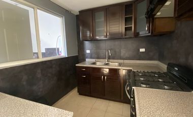 Renta de casa en Paseos del Bosque
